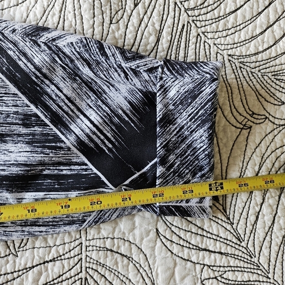 EUC Lululemon Jet Crop Pant Jogger Heat Wave size 6 Medium - Picture 12 of 15